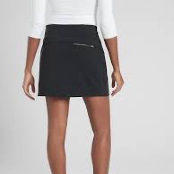Athleta Pants - Athleta Black Active Skort with Back Zip Pocket